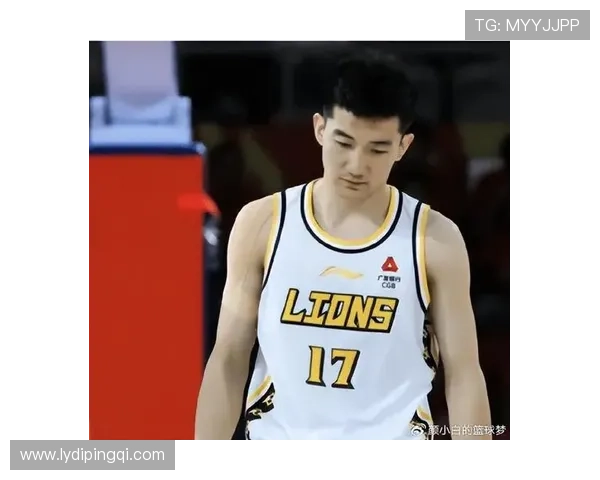 孙铭徽快速反击一条龙转身上篮打板命中展现个人精彩突破